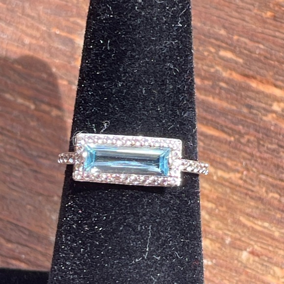 925 sterling silver blue topaz ring w/CZs - Picture 10 of 10